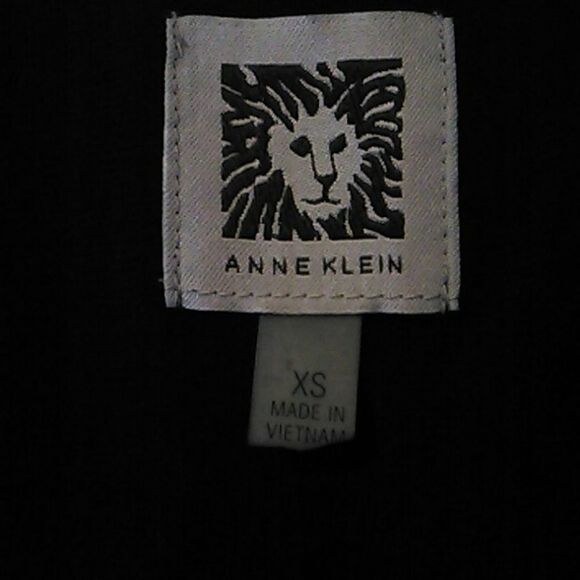 Anne Klein Black and White Wrap Top - Picture 7 of 10